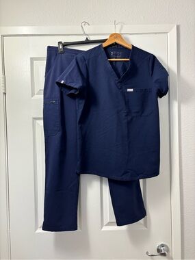 Figs Navy V-Neck Scrubs Set